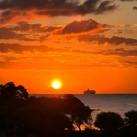 Vista Mare 6 *
